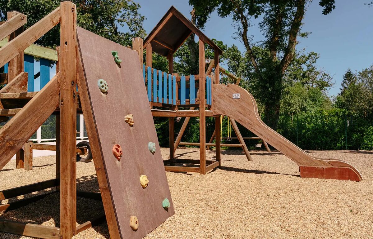 11 - Camping La Blanche Hermine - Aire de jeux