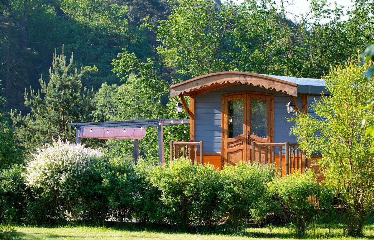 23 - Camping La Rochelambert - Hébergement-1