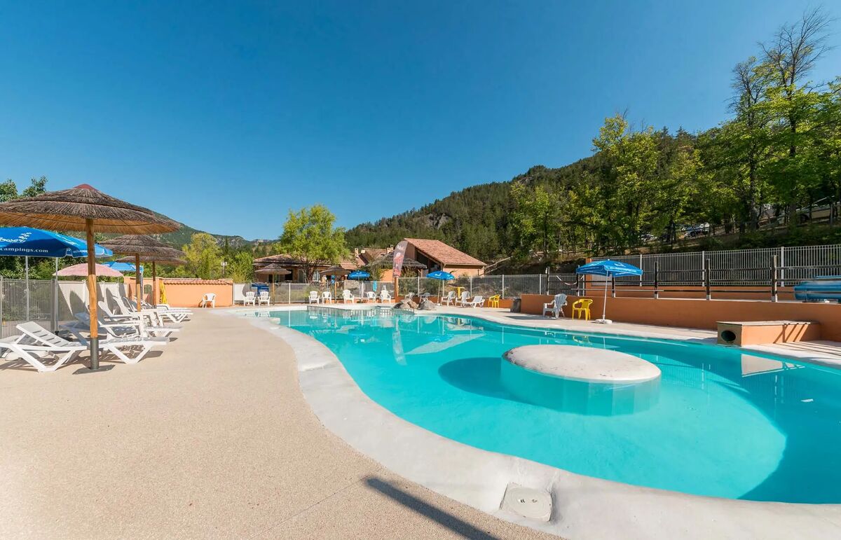 04 - Camping le Clot du Jay - Piscine