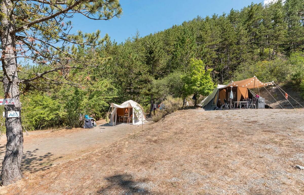 27 - Camping le Clot du Jay - Hébergement