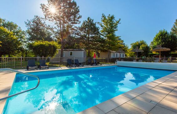 offer ' - '04 - Camping Le Jardin de Sully - Piscine