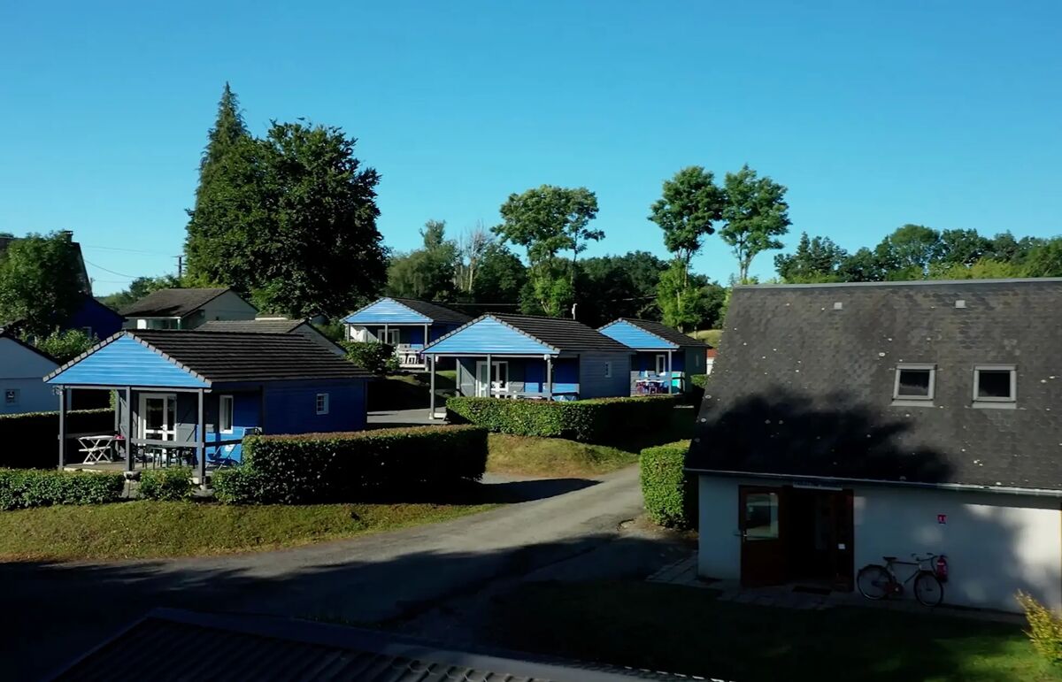 15 - Camping Le Port de Neuvic - Hébergement