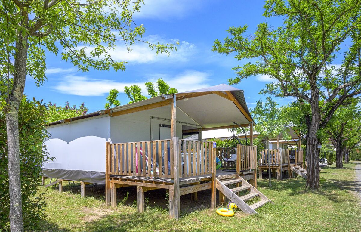 17 - Camping Le Riviera - Hébergement