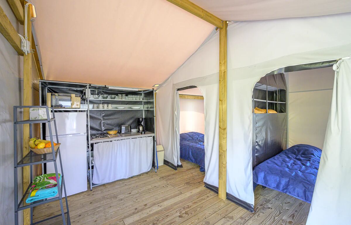 18 - Camping Le Riviera - Hébergement