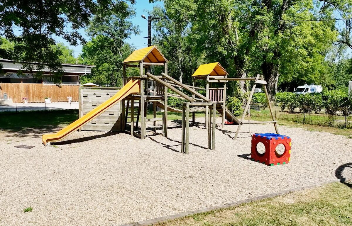 05 - Camping Les 3 Ours - Aire de jeux