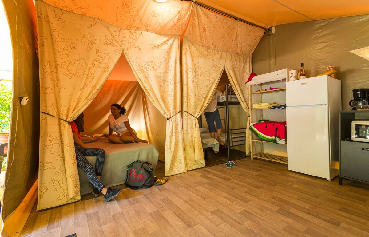 25 - Camping Le Saint Michelet - Hébergement