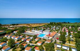 Offre ' - '01 - Camping Les Ilates - Situation
