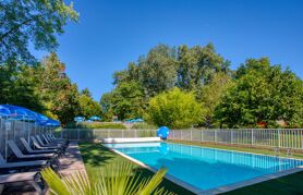 Offre ' - '03 - Camping Les Nauves - Piscine