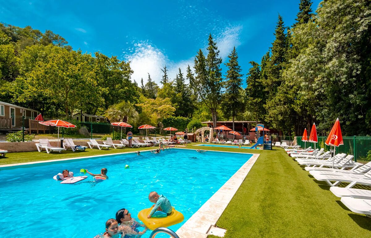 06 - Camping Les Tomasses - Piscine