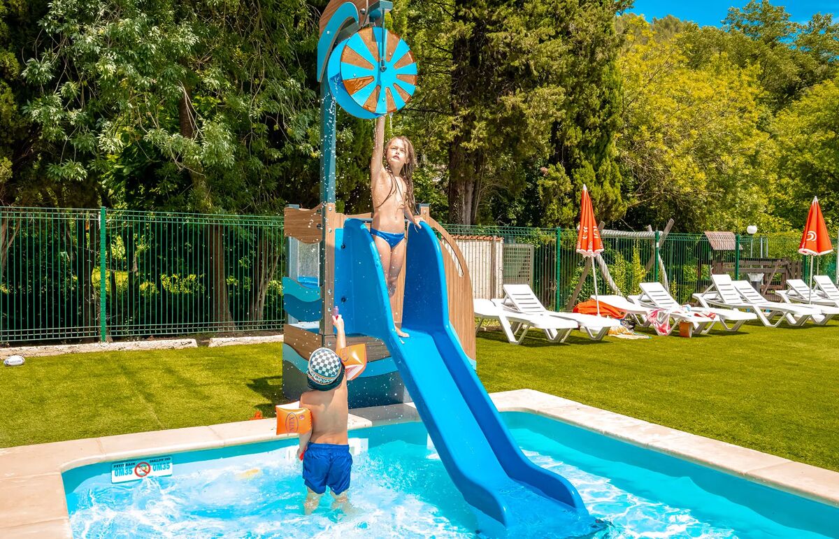 08 - Camping Les Tomasses - Piscine