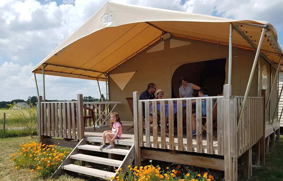 Camping Loire et Châteaux - Hébergement 1
