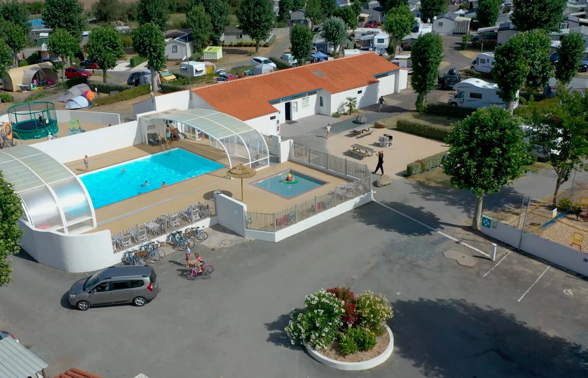 04 - Camping Le Pré des Sables - Piscine