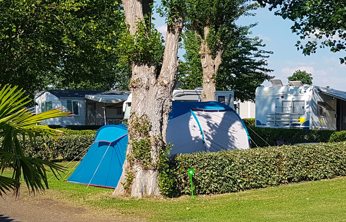 25 - Camping Le Pré des Sables - Hébergement