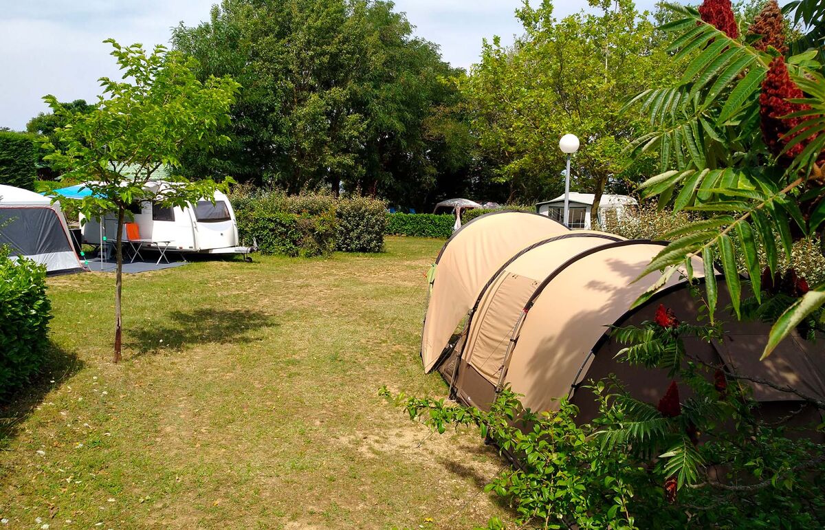 12 - Camping La Châtaigneraie - Hébergement