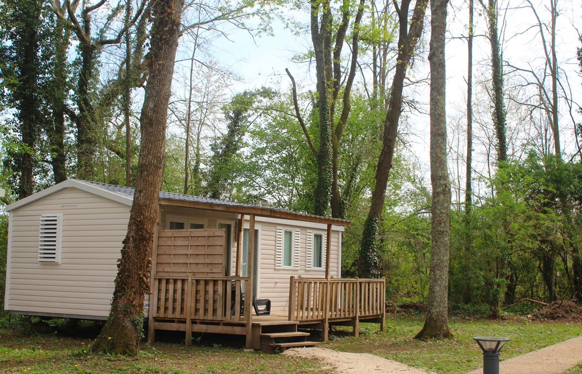 13 - Camping Les Berges de la Dordogne - Hébergement