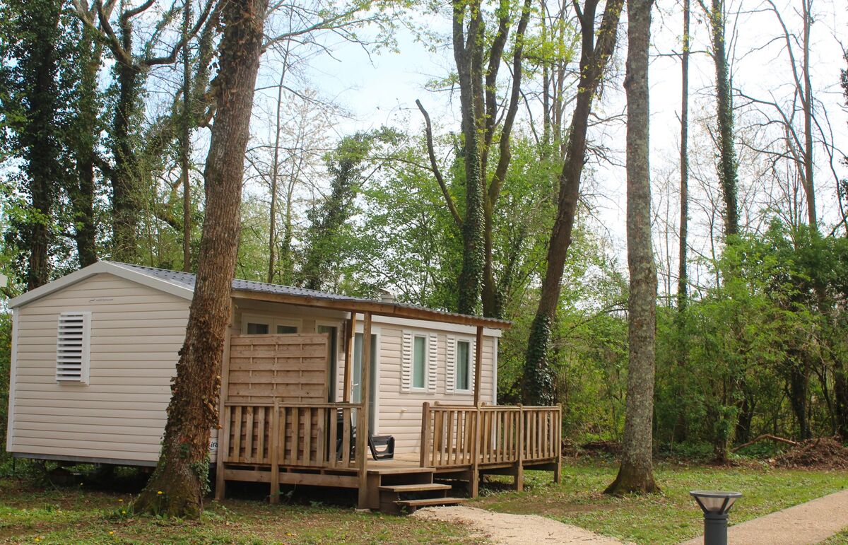 13 - Camping Les Berges de la Dordogne - Hébergement