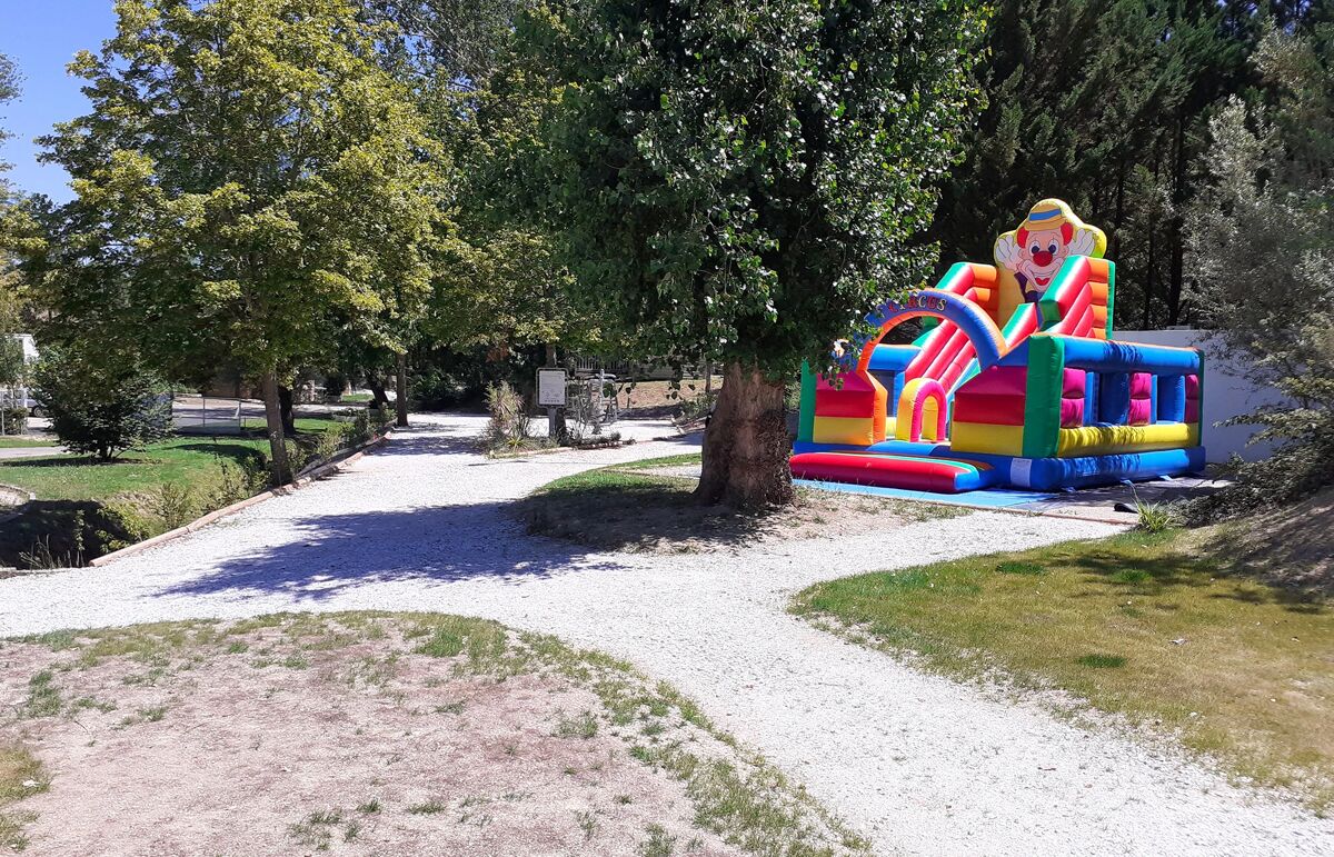 17 - Camping du Lac de La Thésauque - Aire de jeux