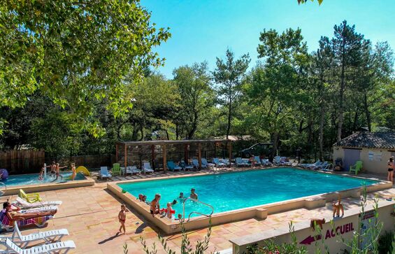 offer ' - '01  - Camping Les Rives de l'Aygues - Situation