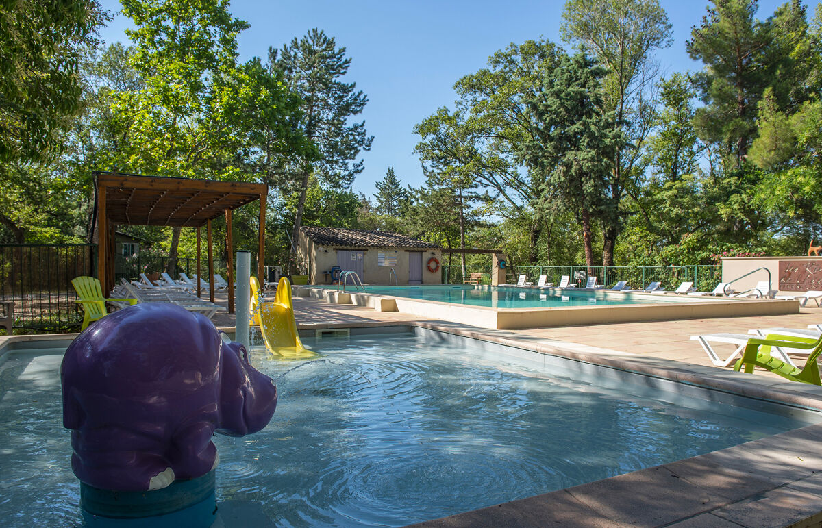 06  - Camping Les Rives de l'Aygues - Piscine