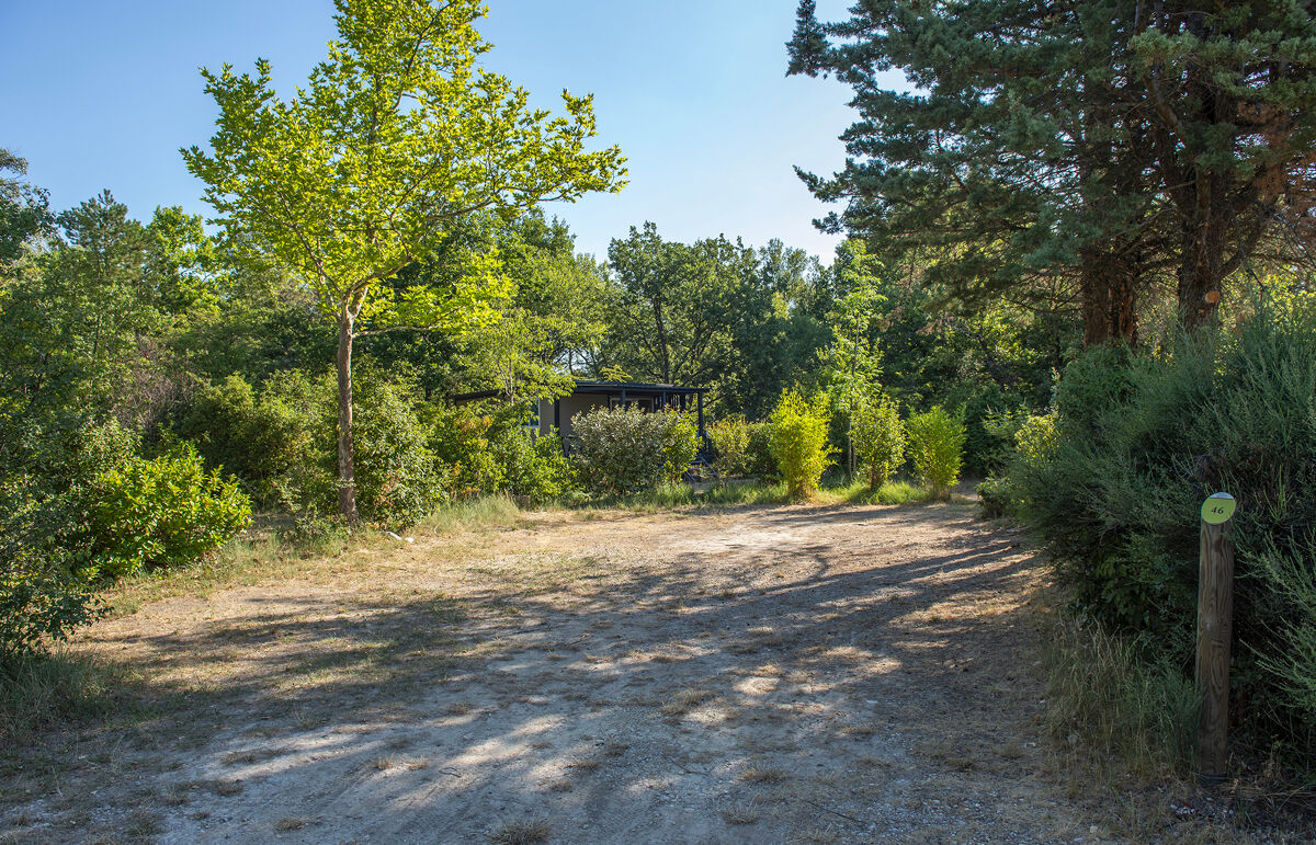 24  - Camping Les Rives de l'Aygues - Hébergement