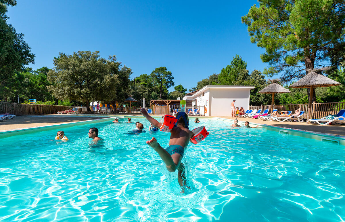 02 - Camping Monplaisir - Piscine