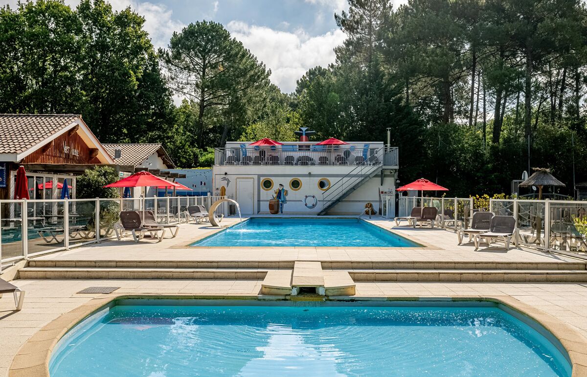 06 - Camping La Canadienne - Piscine