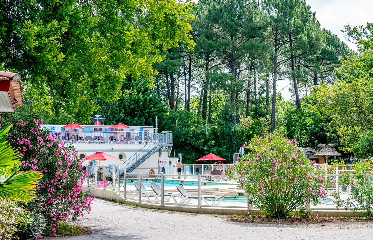 10 - Camping La Canadienne - Piscine