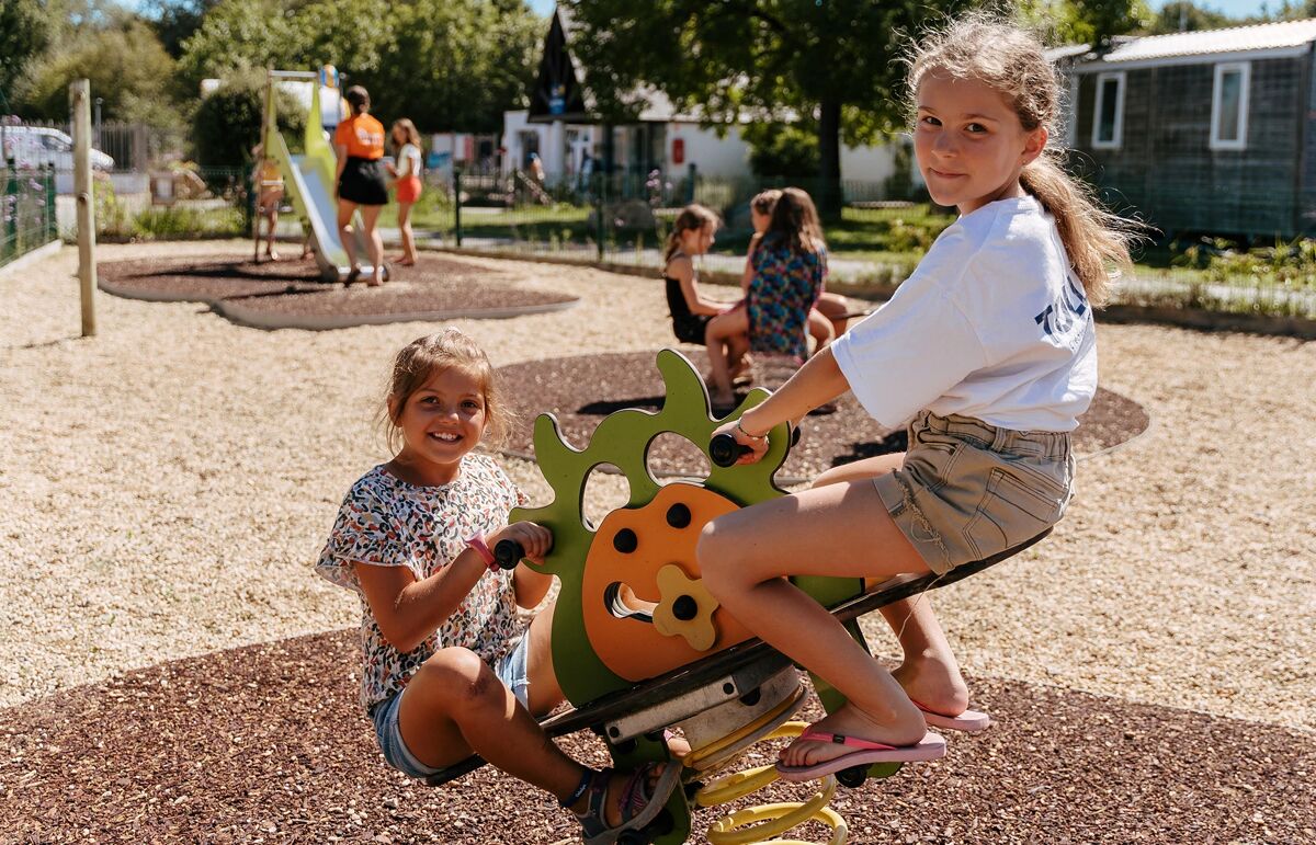 12 - Camping le Ker Arno - Aire de jeux