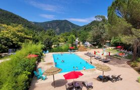 01 - Camping Mas de Champel - Piscine