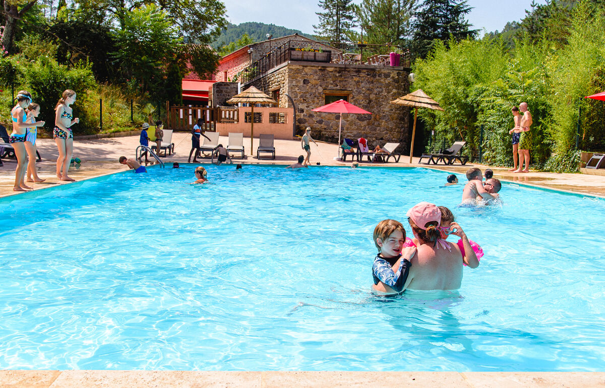 05 - Camping Mas de Champel - Piscine