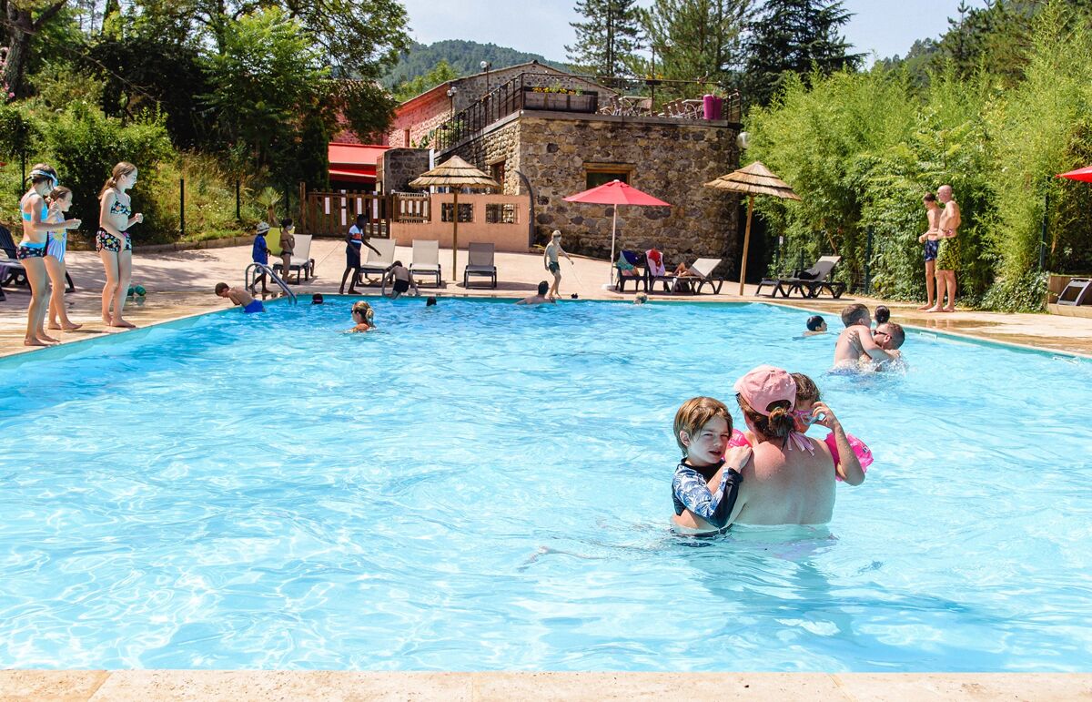 05 - Camping Mas de Champel - Piscine