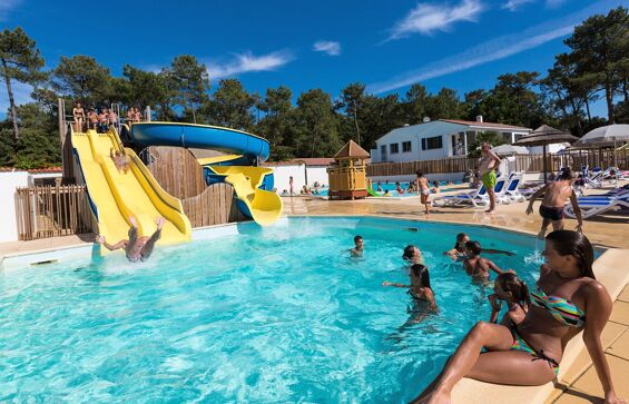 offer ' - '01 - Camping Les Dunes - Piscine