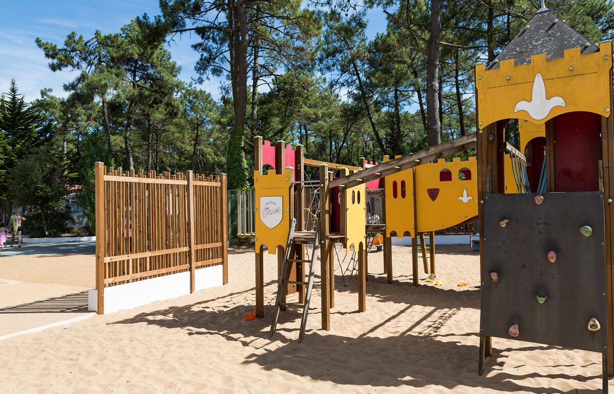 14 - Camping Les Dunes - Aire de jeux