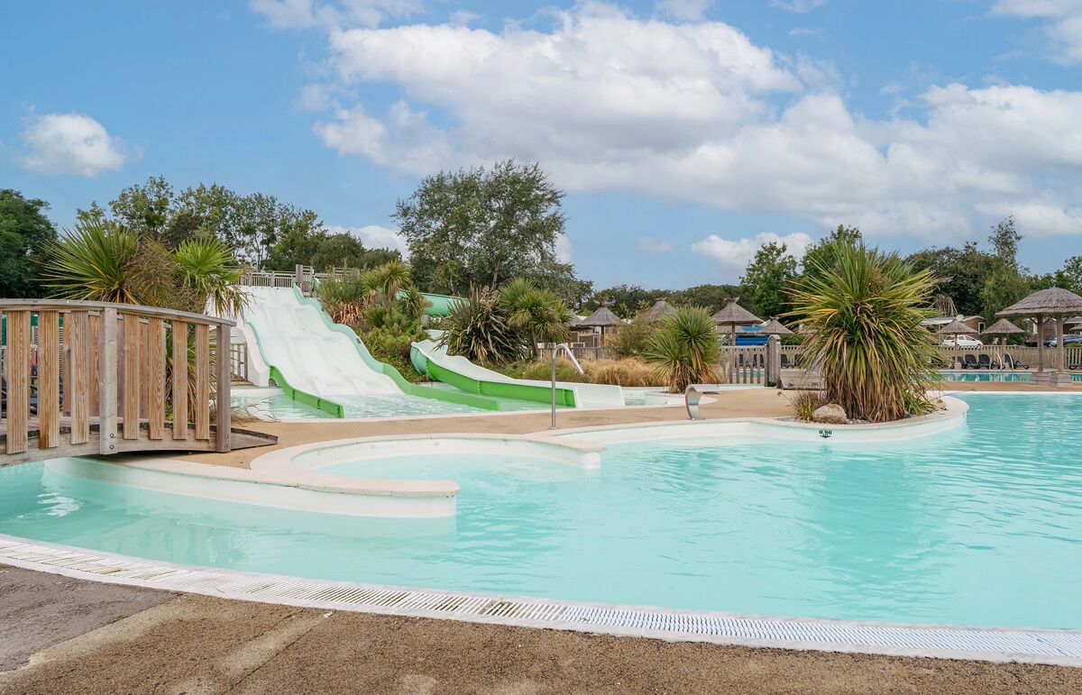 06 - Camping Le Vorlen - Piscine