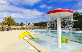 01 - Camping Le Vieux Moulin - Piscine