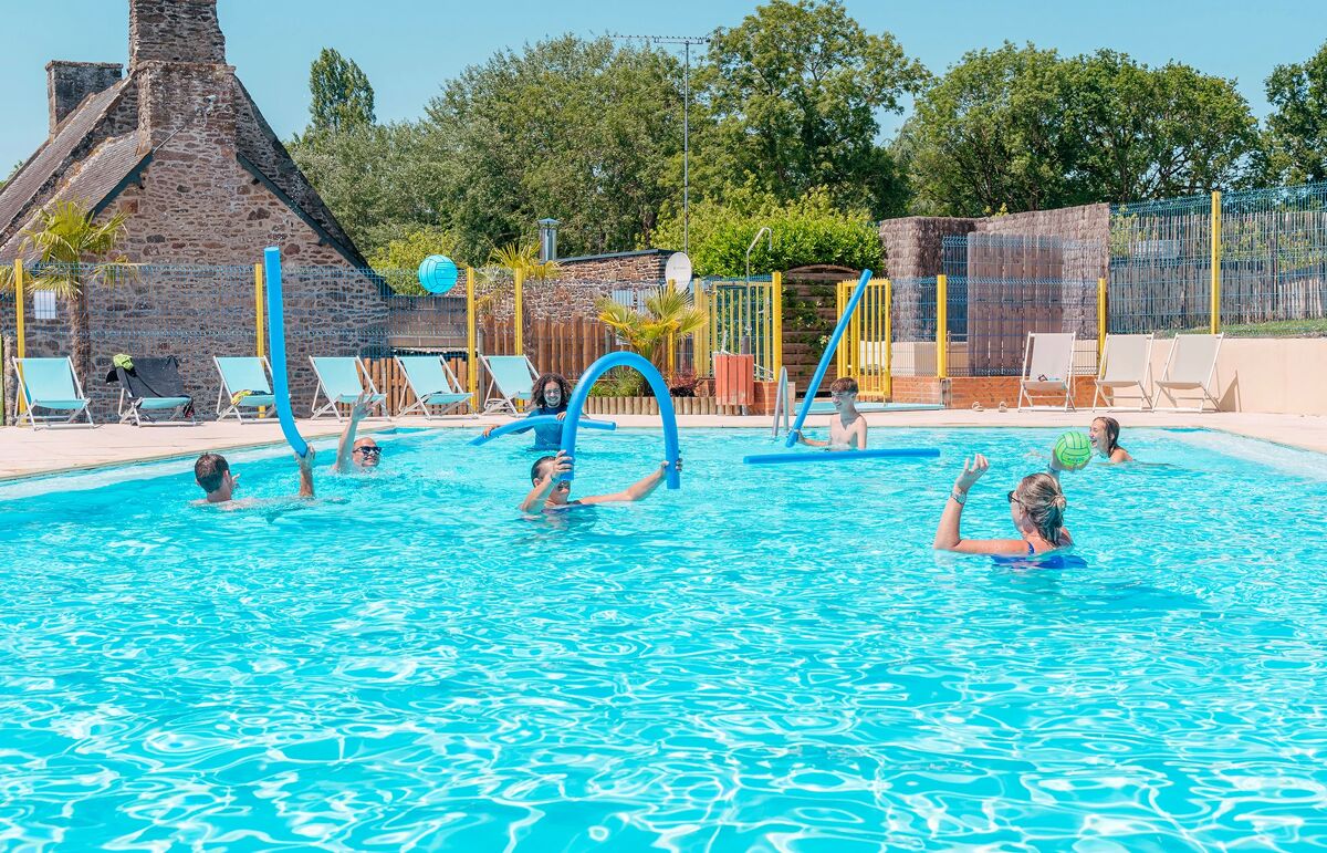 06 - Camping de la Hallerais - Piscine