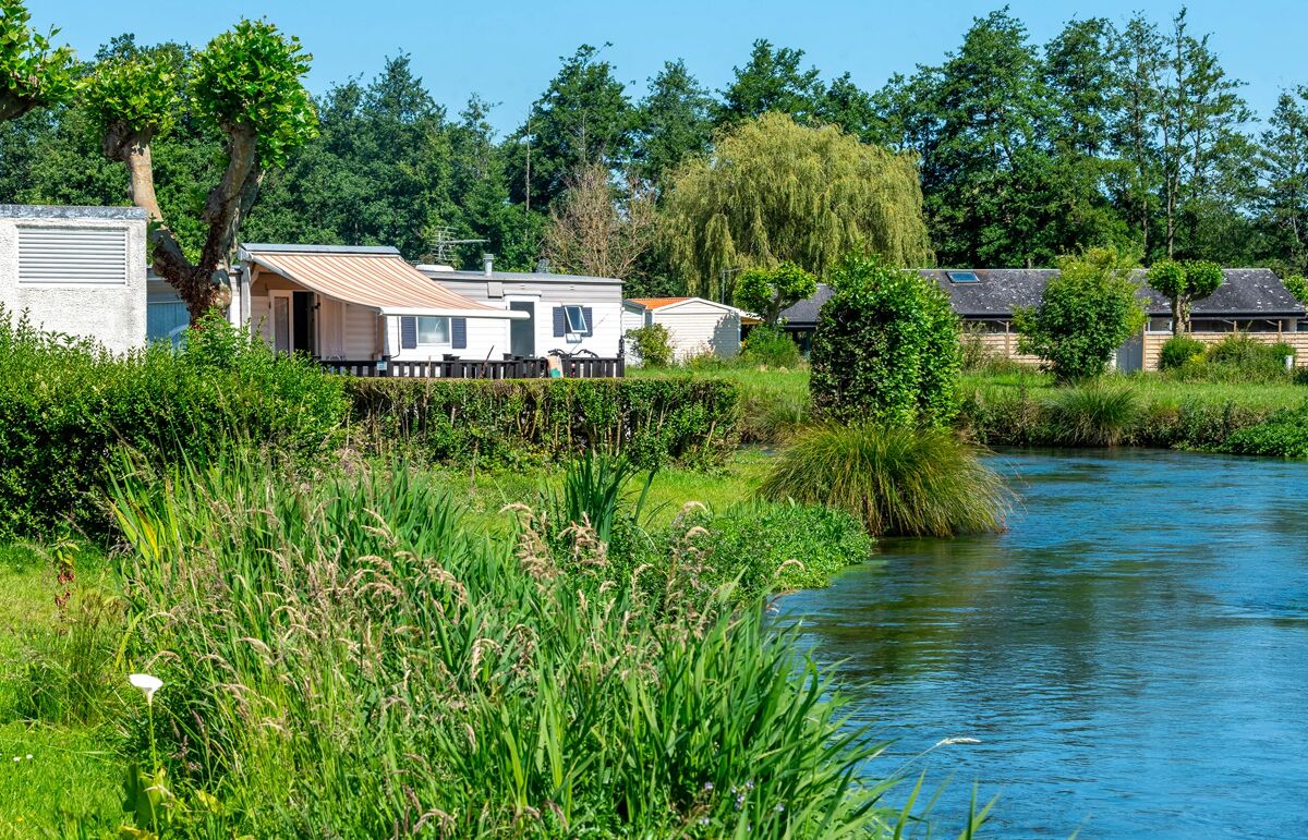 22 - Camping Les 2 Rivières - Hébergement