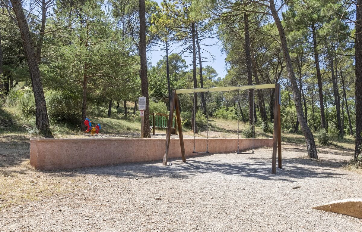 18 - Camping Les Cadenières - Aire de jeux