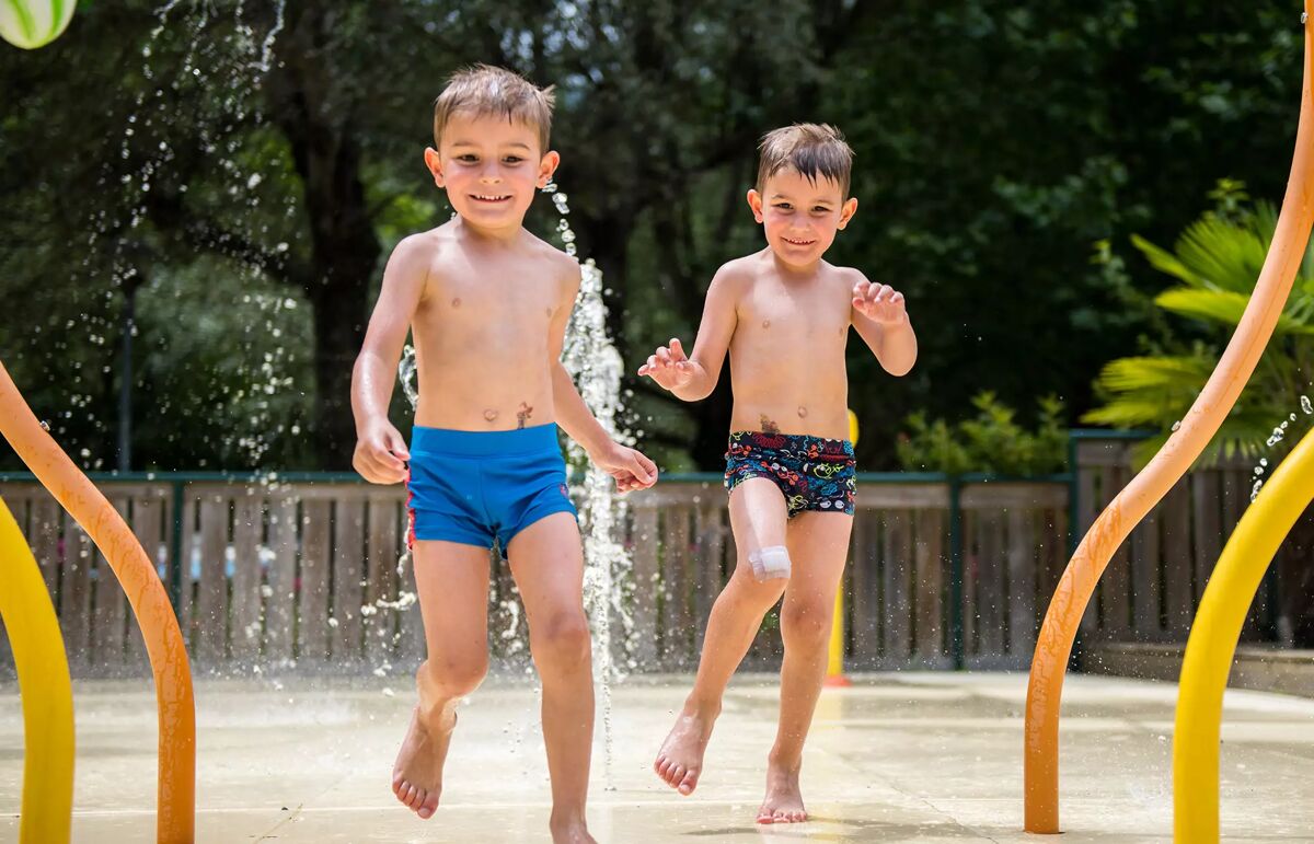 06 - Camping Le Pont du Tarn - Piscine