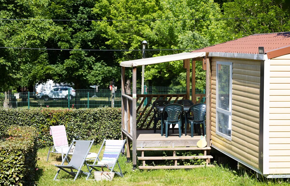 19 - Camping Le Val de l'Arre - Hébergement