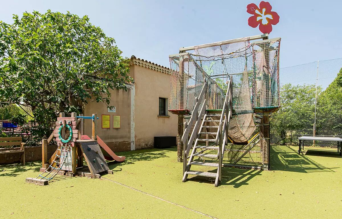 17 - Camping Les Verguettes - Aire de jeux