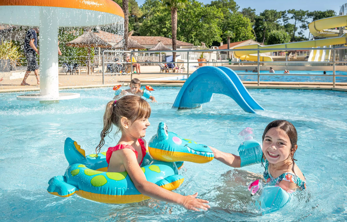 16 - Camping Les Biches - Piscine