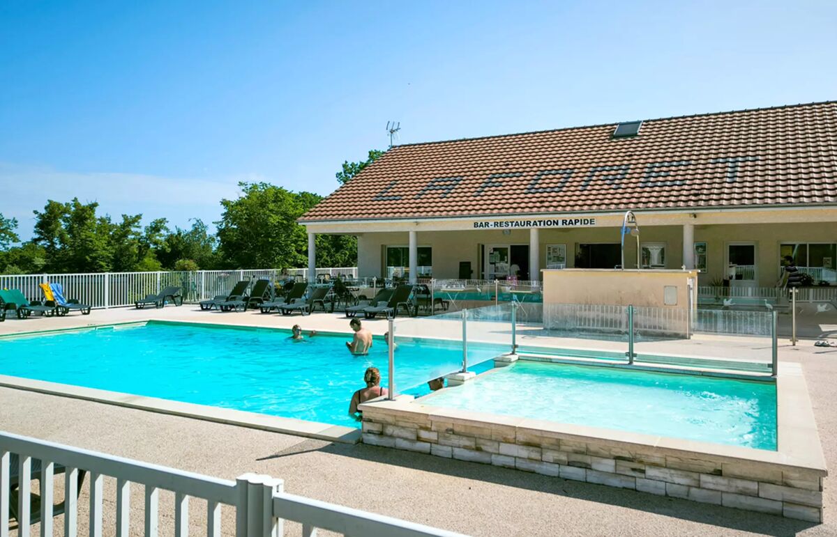 01 - Camping La Forêt - Piscine