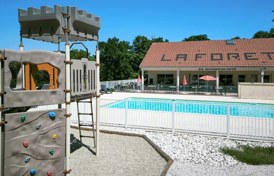 03 - Camping La Forêt - Aire de jeux
