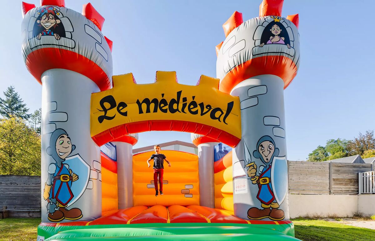 11 - Camping Les chevaliers de Malte - Aire de jeux