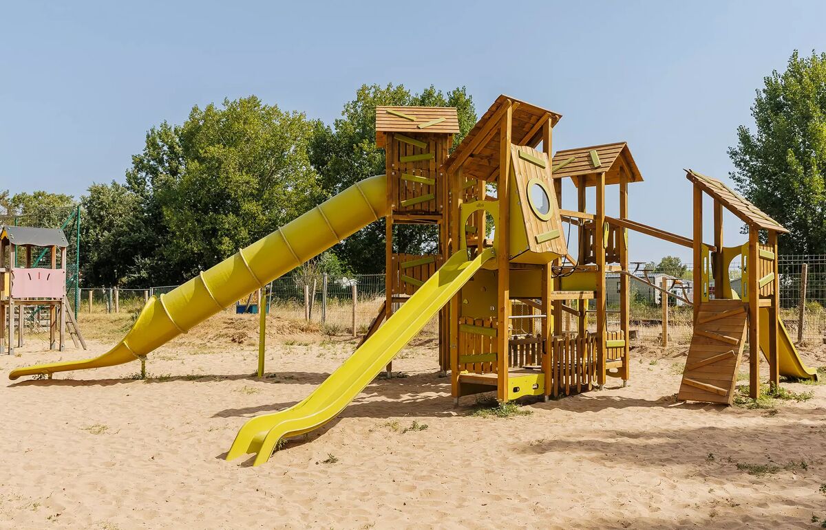 19 - Camping Escale du Perthuis - Aire de jeux