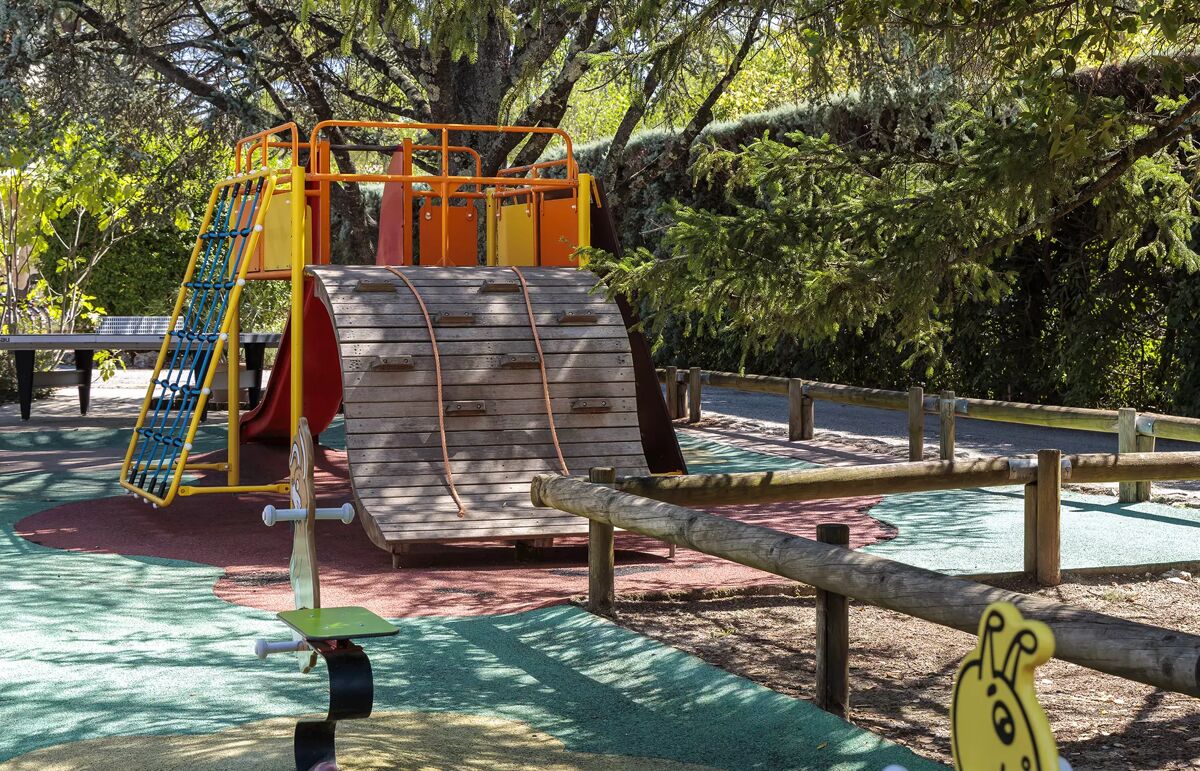 11 - Campings Les Paillotes - Aire de jeux