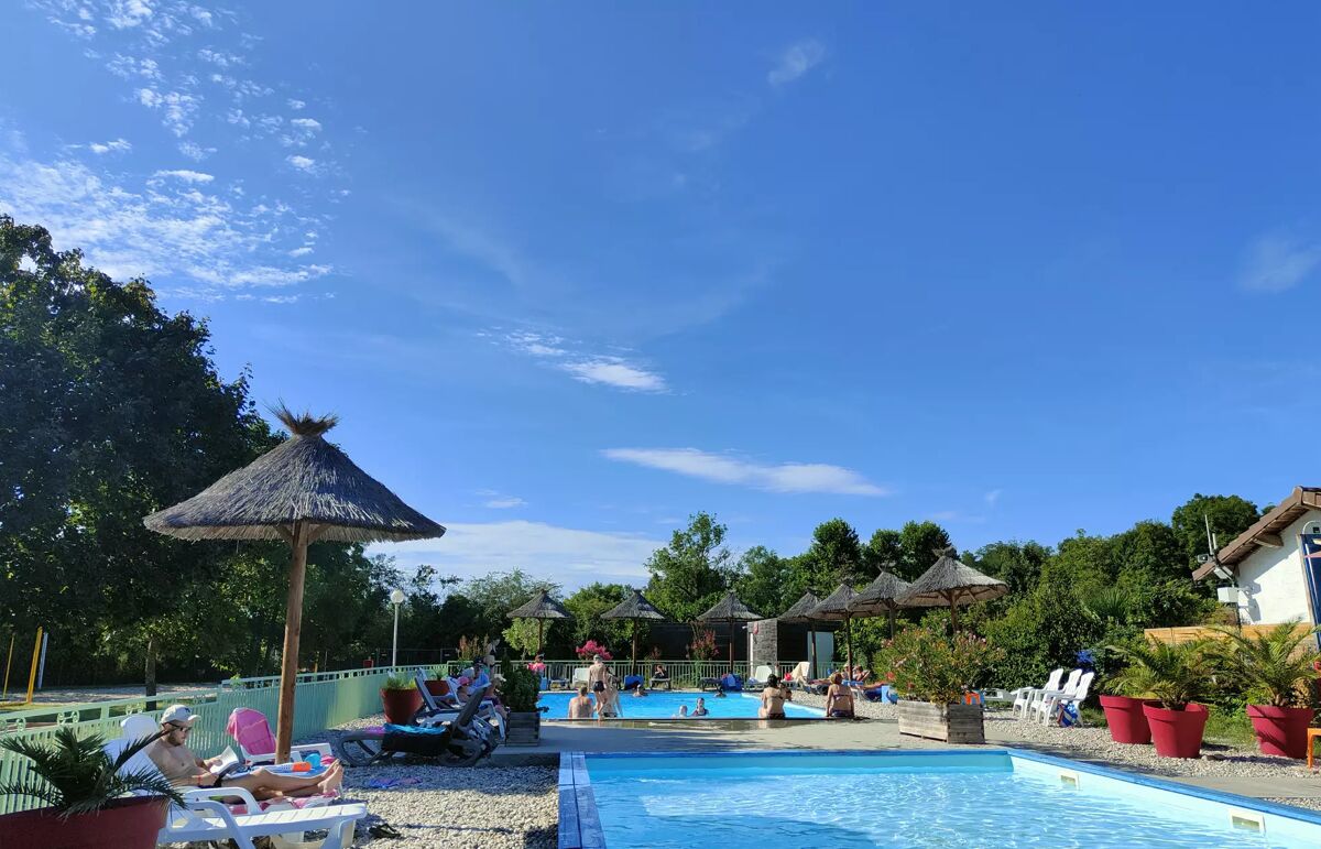03 - Camping Les Plages de l'Ain - Piscine