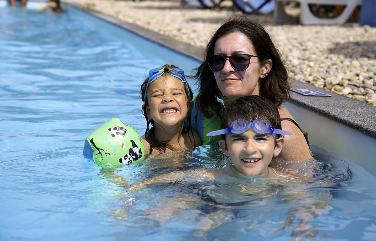 04 - Camping Les Plages de l'Ain - Piscine