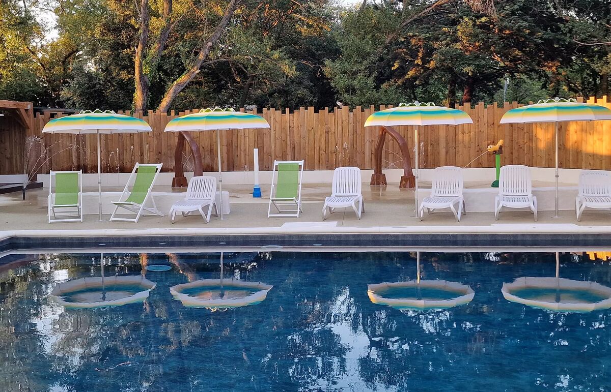 05  - Camping Les Rives de l'Aygues - Piscine